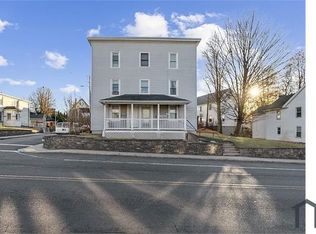 320 Front St APT 3R, Chicopee, MA 01013