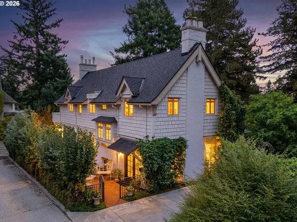 2547 SW Hillcrest Dr, Portland, OR 97201