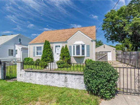 84 Campbell St, Pawtucket, RI 02861
