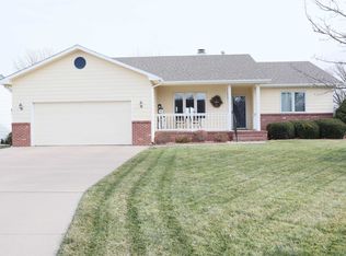 2708 Brandon Ln, Dodge City, KS 67801