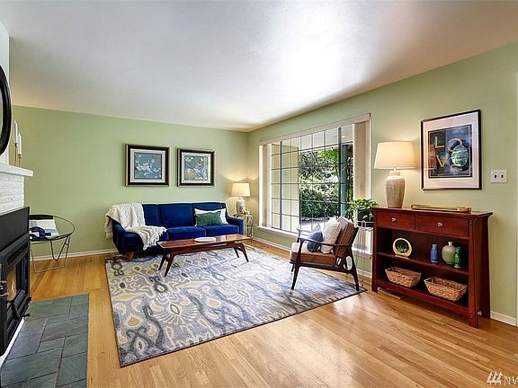 3rd image of 16844 Palatine Ave N