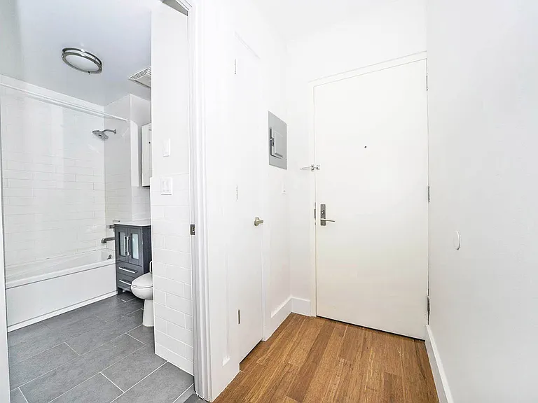1568 Pacific St #4B — Photo 10
