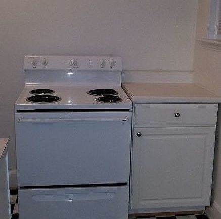 3rd image of 24 Lincoln St APT B