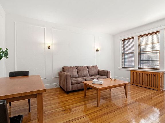 4th image of 461 Washington St APT 1