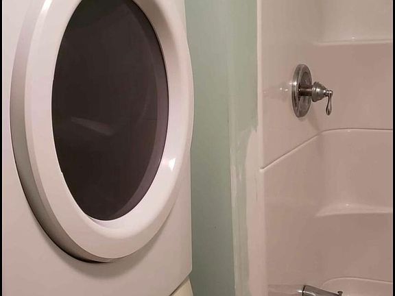 bathroom/ laundry
