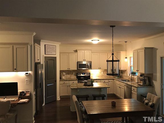 4th image of 207 Corano Ln