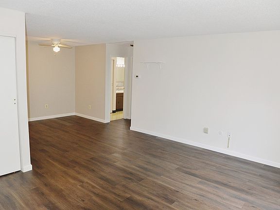 3rd image of 47 Village Brook Ln APT 14