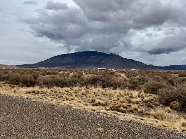 202 Embers Rd, Carrizozo, NM 88301