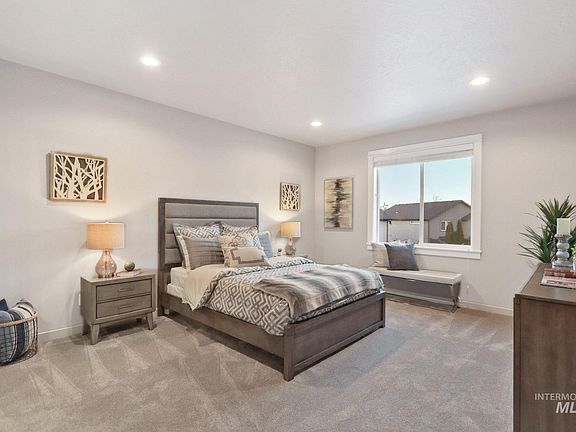 4th image of 2738 Whitebark Ln