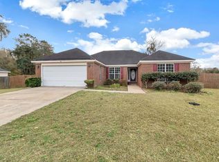 92 River Bend Dr, Midway, GA 31320