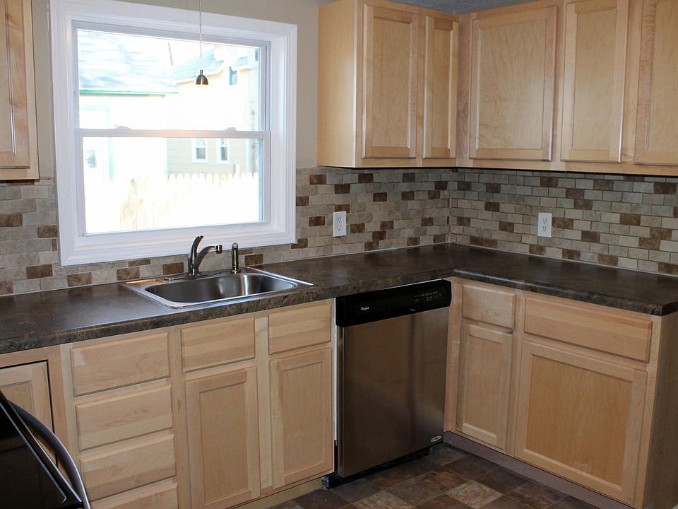 1st image of 48 Vandine Pl NE