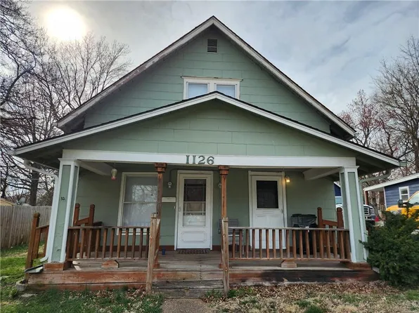 1126 S Pearl St, Independence, MO 64050