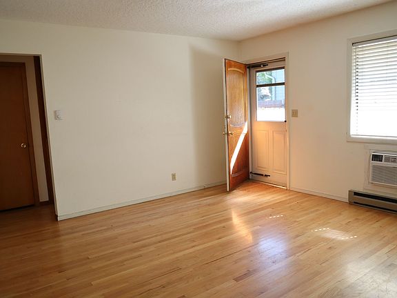 4th image of 2321 E 16th St