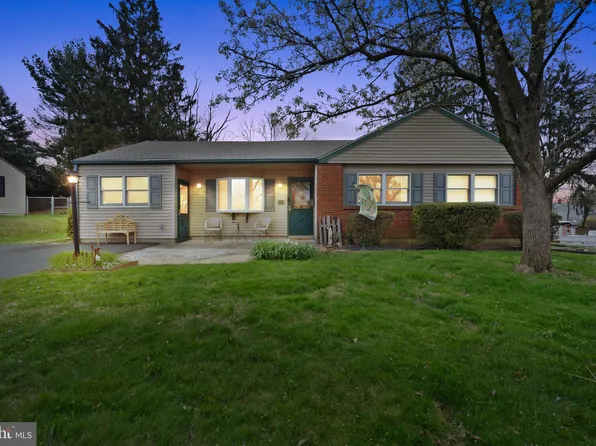 523 Lacebark St, Trevose, PA 19053