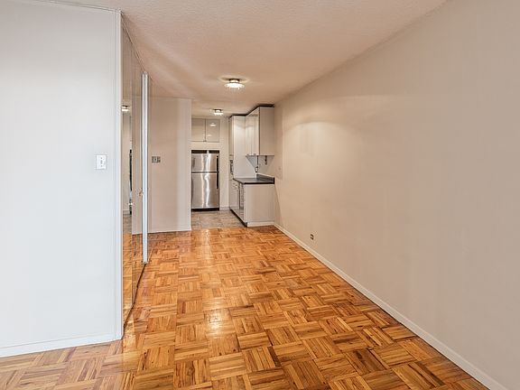 5th image of 300 E 40th St APT 25H