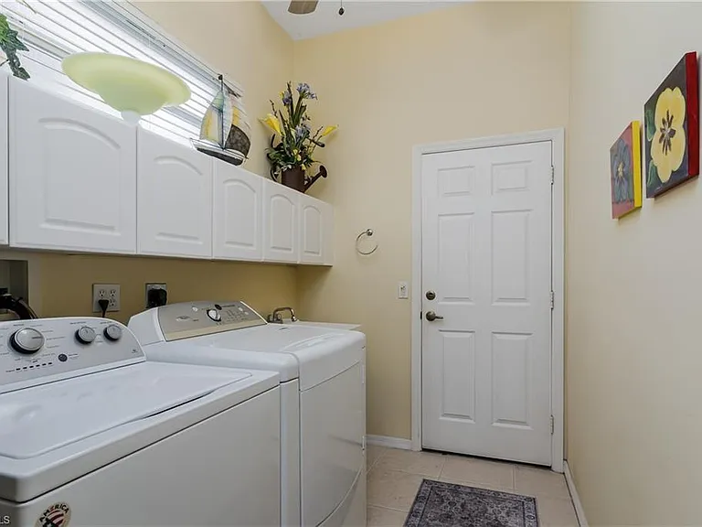 28460 Highgate Dr — Photo 27