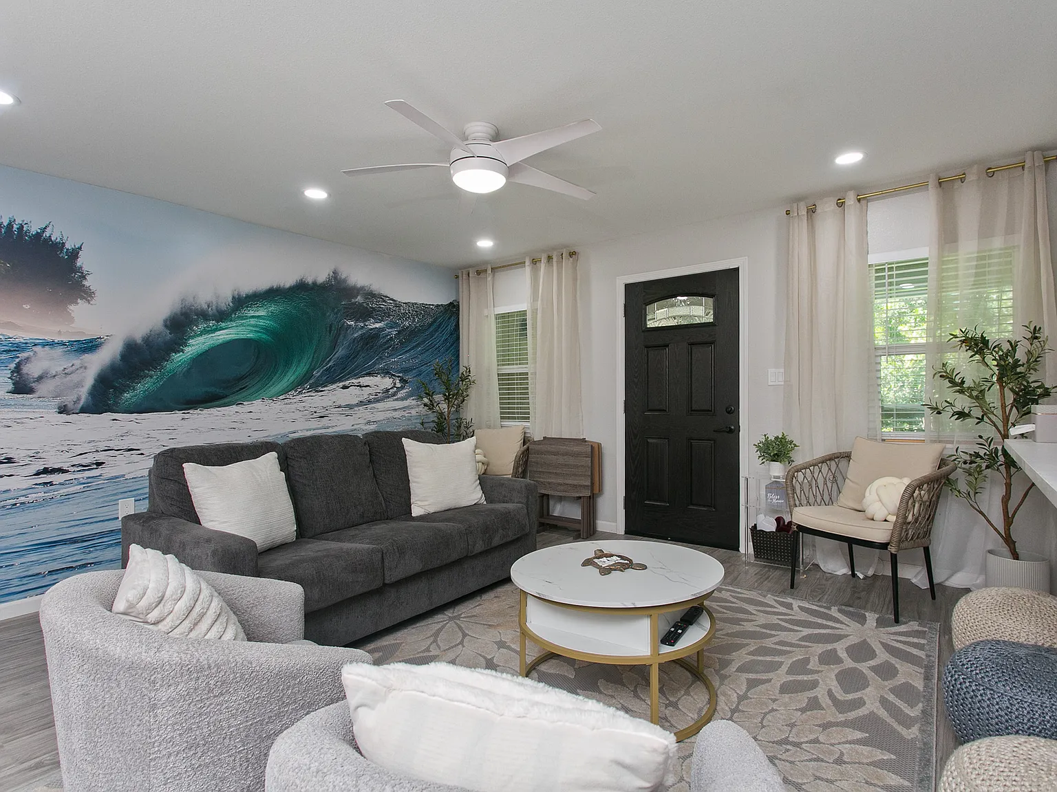 3 bed, 1157 sqft, $5,800 — Photo 1