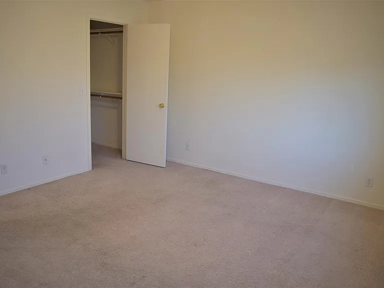 13323 E Butler St — Photo 12