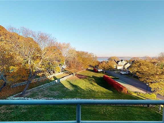 2nd image of 16 Weetamoe Farm Dr