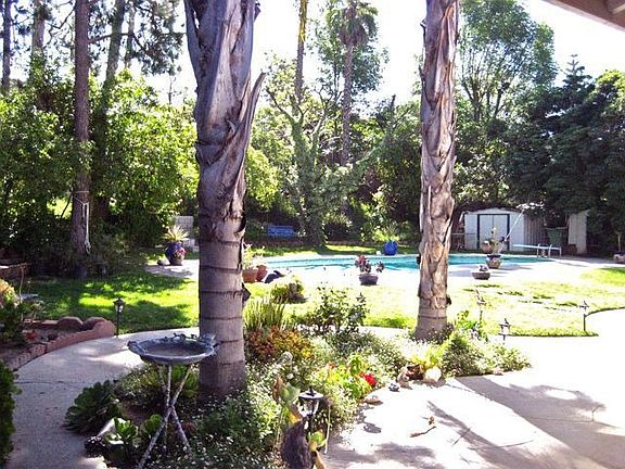 4th image of 9924 Terhune Ave