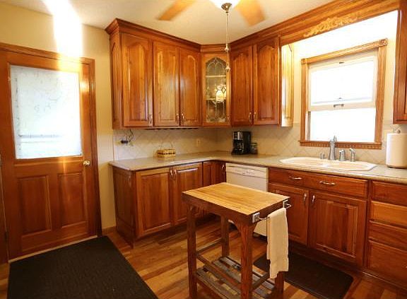 4th image of 120 N Ash St