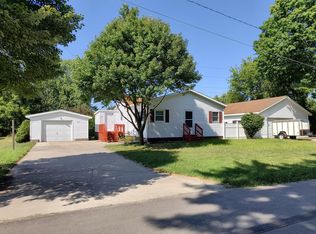 5934 W 2nd St, Ludington, MI 49431