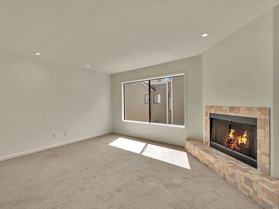 4th image of 9260 Towne Centre Dr Unit 26