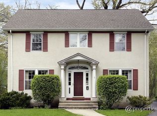 975 Elm St, Winnetka, IL 60093