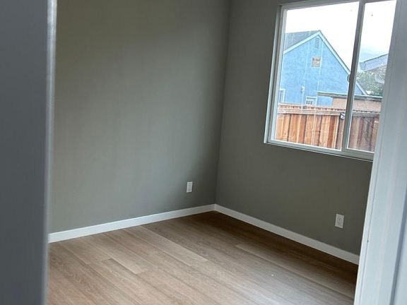 2nd image of 7925 Shorehaven Ave