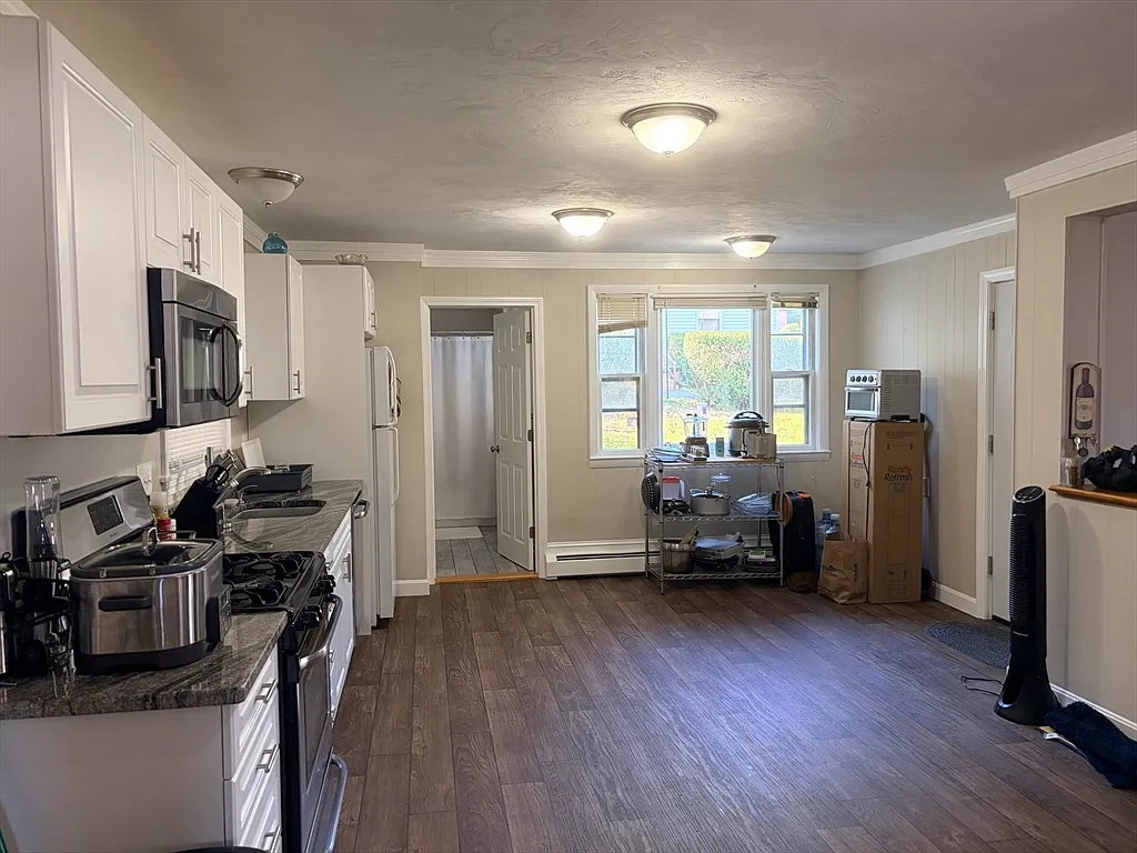 2 bed, 1.0 bath, 900 sqft, $2,550 — Photo 4