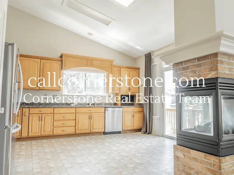 4640 Kashmire Dr — Photo 5