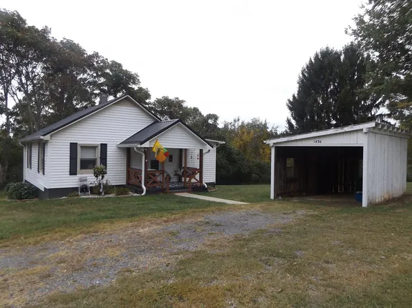 1436 Howlett St, Hillsville, VA 24343