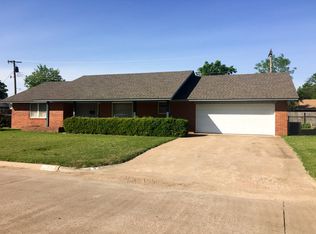 118 S Hoover St, Enid, OK 73703