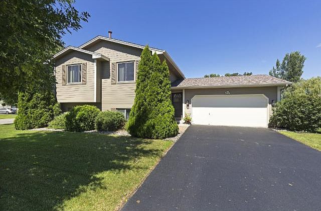 1st image of 803 Larkspur Ct