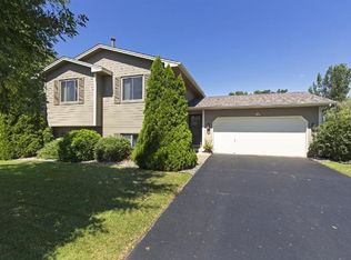 803 Larkspur Ct, Shakopee, MN 55379