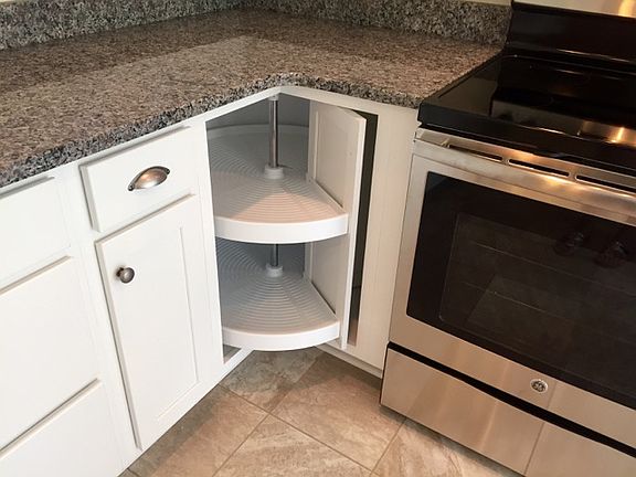 Lazy Susan Utilizes Space