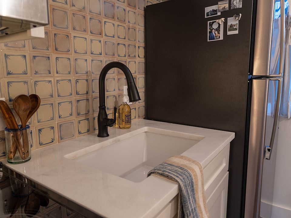 1st image of 5516 Roosevelt Ave APT 206