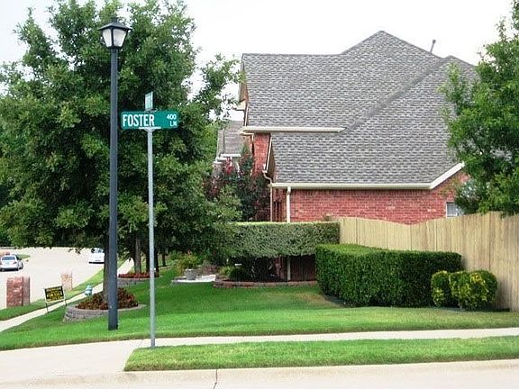 3rd image of 401 Hoover Dr