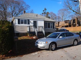 11 Ocean Ave, Warwick, RI 02889