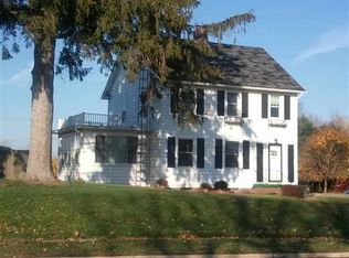 202 S Main St, Wolcottville, IN