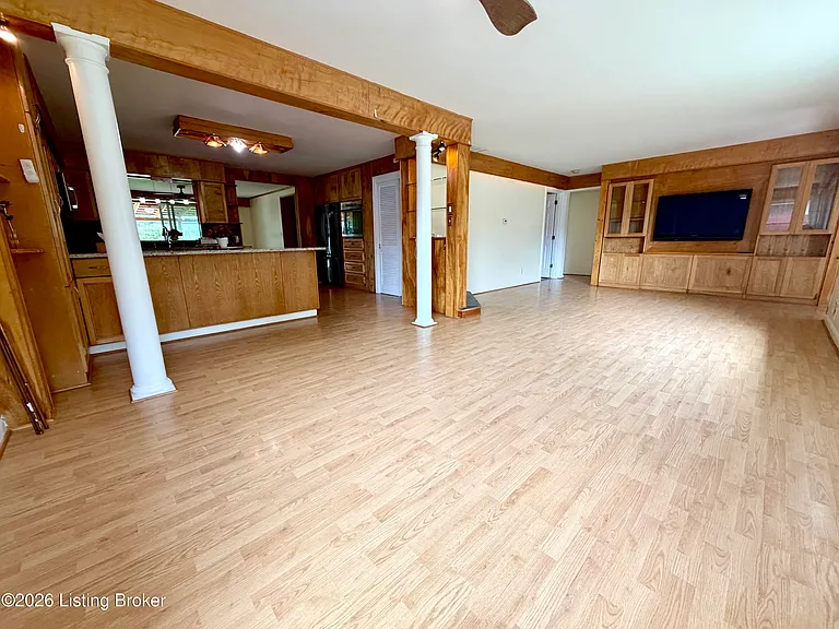 708 Grant Ave — Photo 5