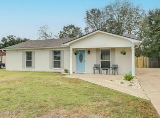 606 Saratoga Dr, Long Beach, MS 39560