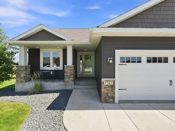 1743 Ducktail Ct, New Richmond, WI 54017
