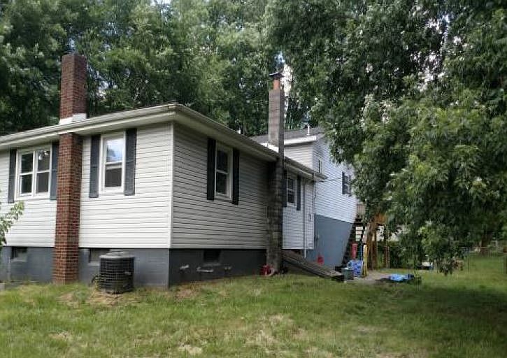 2nd image of 65265 S Moss Run Rd