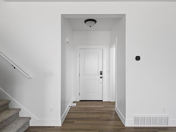Finished home photos are representational images only. See sales agent for details.