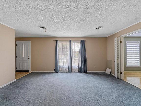 5th image of 8816 Oriole Dr