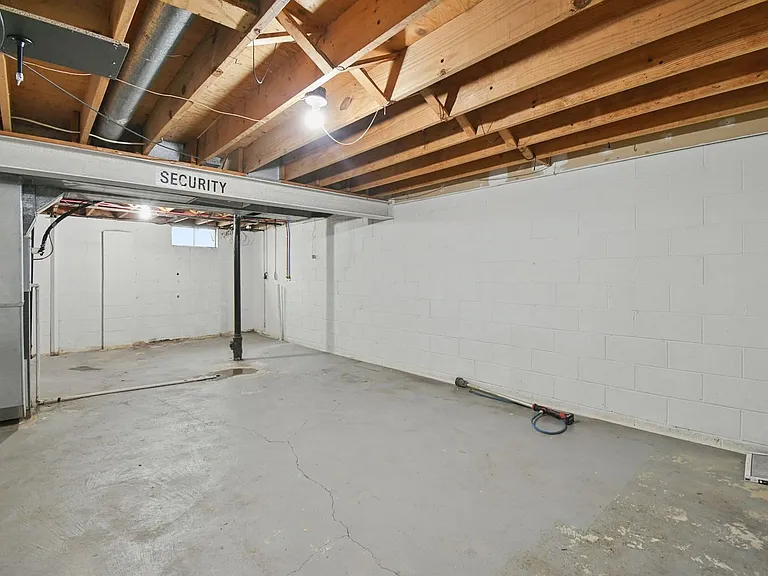 1385 Country Side Dr — Photo 19