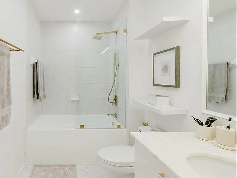 133 NE 2nd Ave #500 — Photo 2