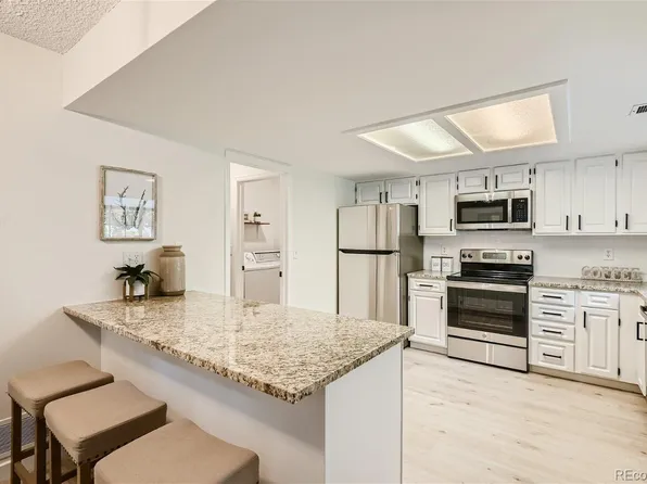 12560 East Warren Drive #b, Aurora, CO 80014