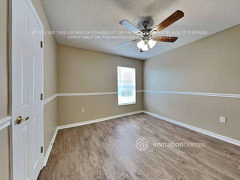 7673 Canterbury Cir — Photo 13